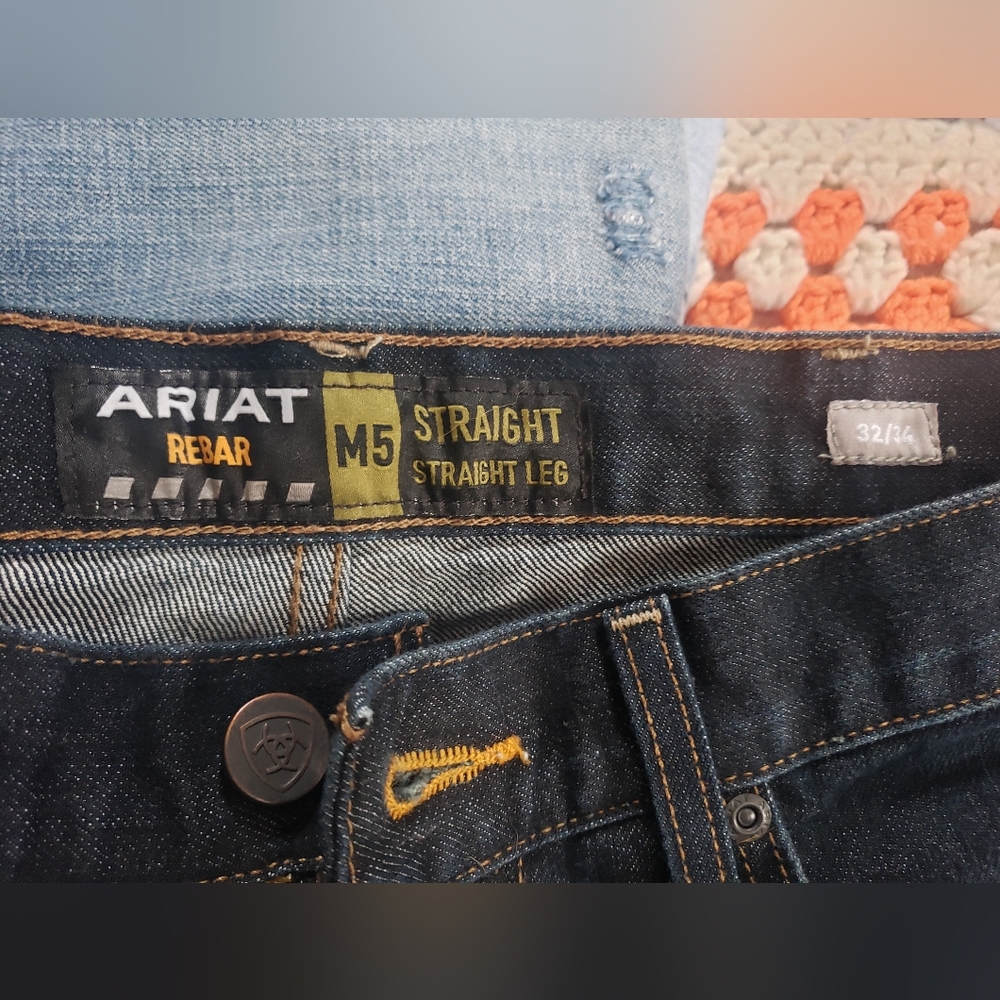 Ariat mens jeans, worn once 32x34
